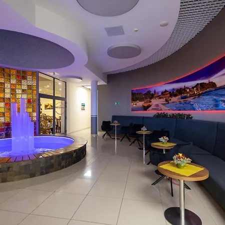 Apartmanhotel Baltic Horst Basen & Restauracja 3*